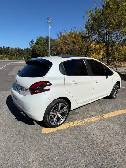 Peugeot 208 1.6 Gt Thp 2019 - foto 4