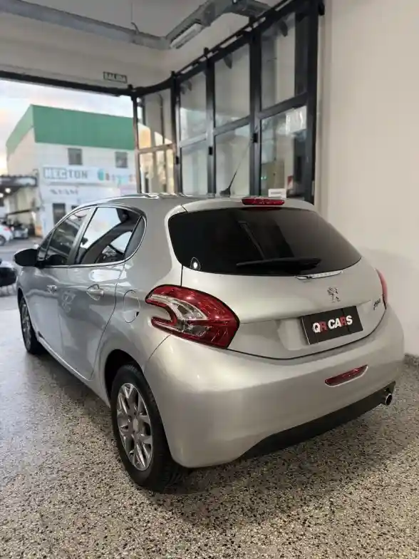 Peugeot 208 1.5 Allure Touchscreen 2015 - foto 5