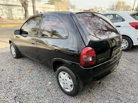 Chevrolet Classic 1.4 Ls Aa+Da 2011 - foto 4