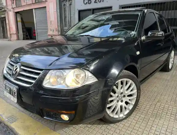 Volkswagen Bora 1.8 Highline T Tiptronic Cuero 2012 - foto 1