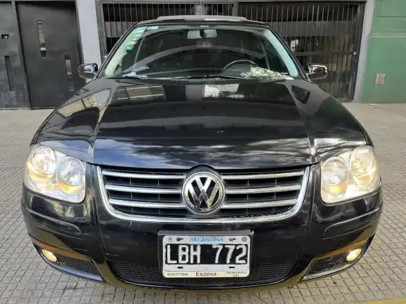 Volkswagen Bora 1.8 Highline T Tiptronic Cuero 2012 - foto 2