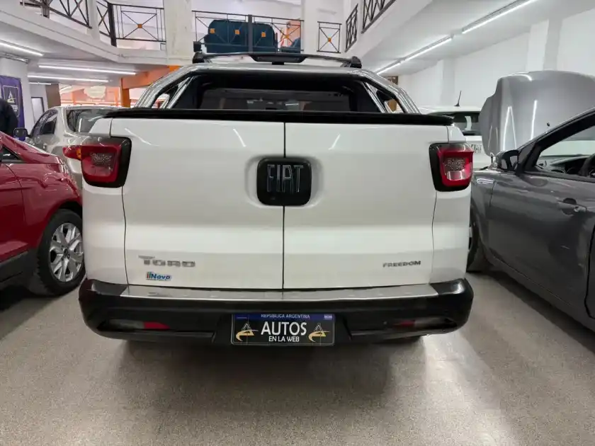 Fiat Toro 1.8 Freedom 4X2 At 2020 - foto 5