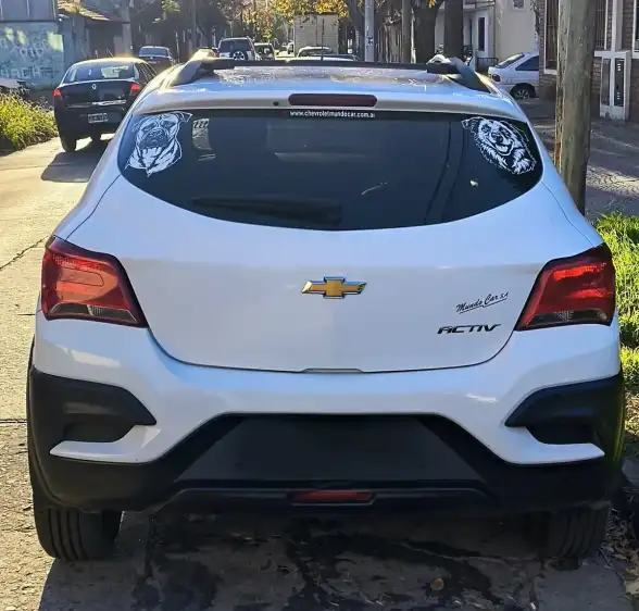 Chevrolet Onix 1.4 Activ 98Cv 2019 - foto 2