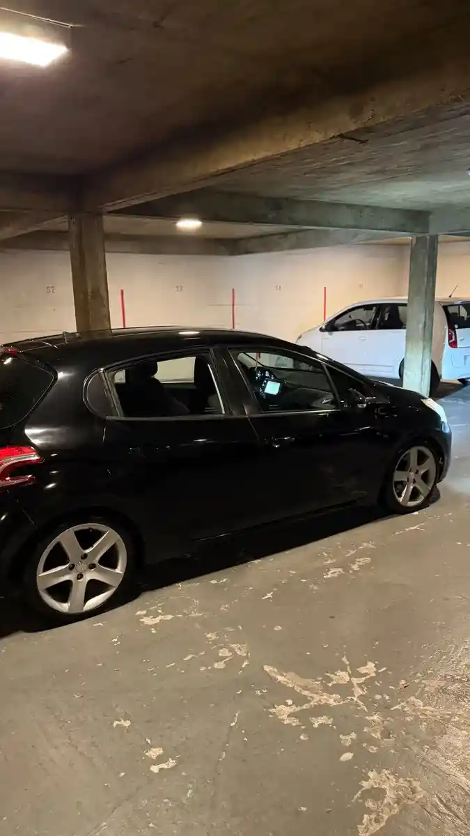 Peugeot 208 1.5 Allure Touchscreen 2014 - foto 3
