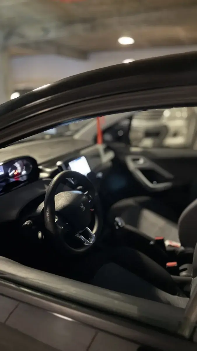Peugeot 208 1.5 Allure Touchscreen 2014 - foto 5
