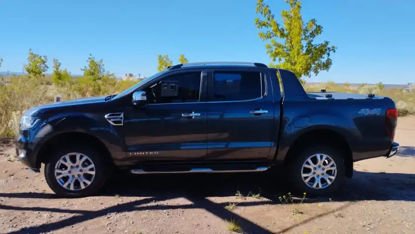 Ford Ranger 3.2 Cd Limited Tdci 200Cv 2018 - foto 2