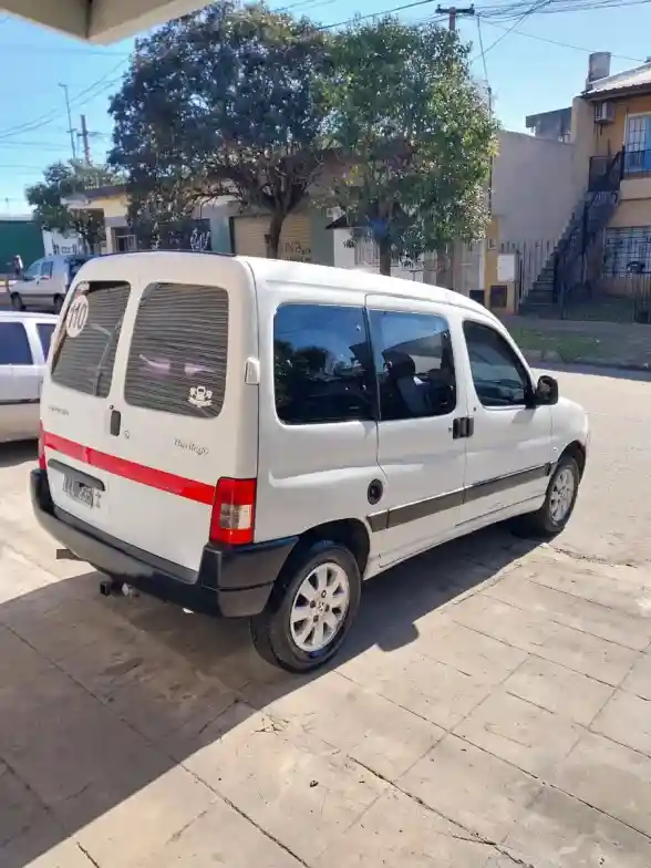 Citroën Berlingo Furgon 1.4 Pack Seguridad 75Cv Am53 2012 - foto 5