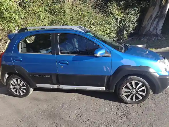 Toyota Etios Cross 1.5 Xls Mt 2014 - foto 2