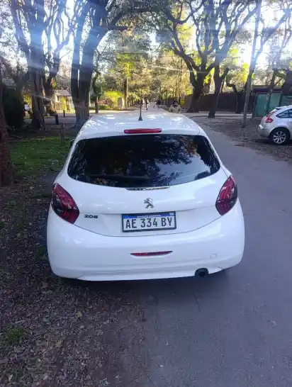 Peugeot 208 1.6 Active 2020 - foto 2