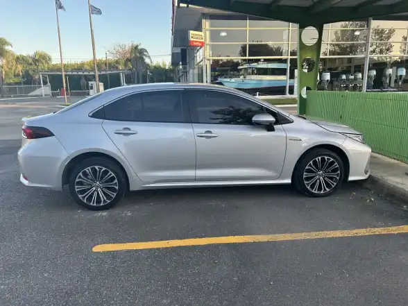 Toyota Corolla 1.8 Hev Seg Ecvt 2022 - foto 3