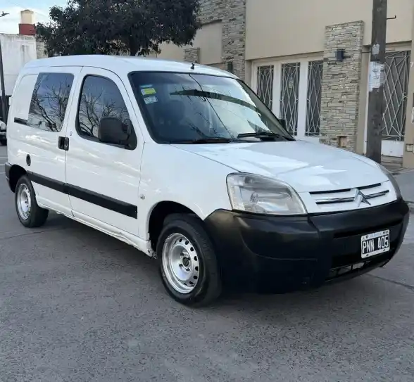 Citroën Berlingo 1.4 Bussisne 2016 - foto 1