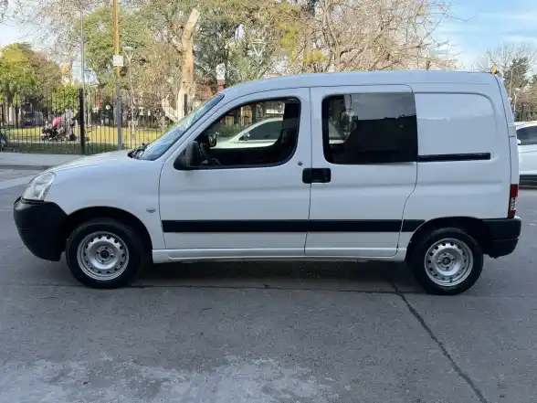 Citroën Berlingo 1.4 Bussisne 2016 - foto 3