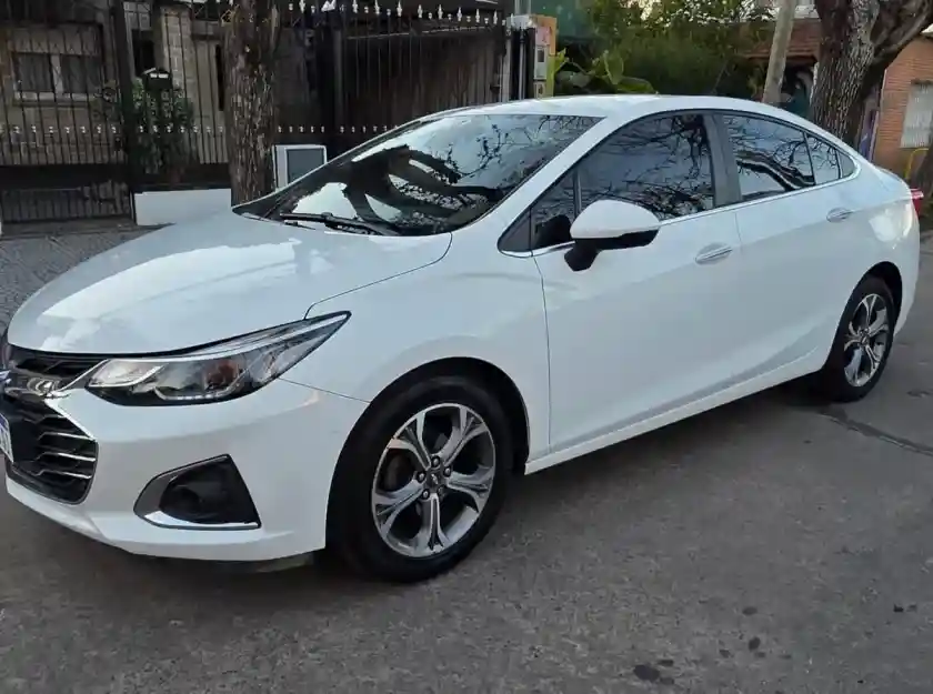 Chevrolet Cruze 2020 - foto 1