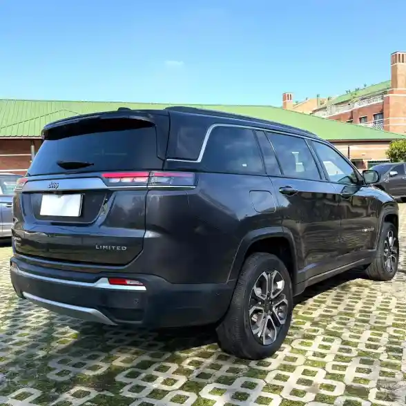 Jeep Commander 2.0 Td380 At9 4X4 7Pas Limited 2022 - foto 5