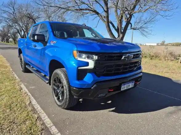 Chevrolet Silverado 5.3 V8 Z71 Trail Boss 2025 - foto 2