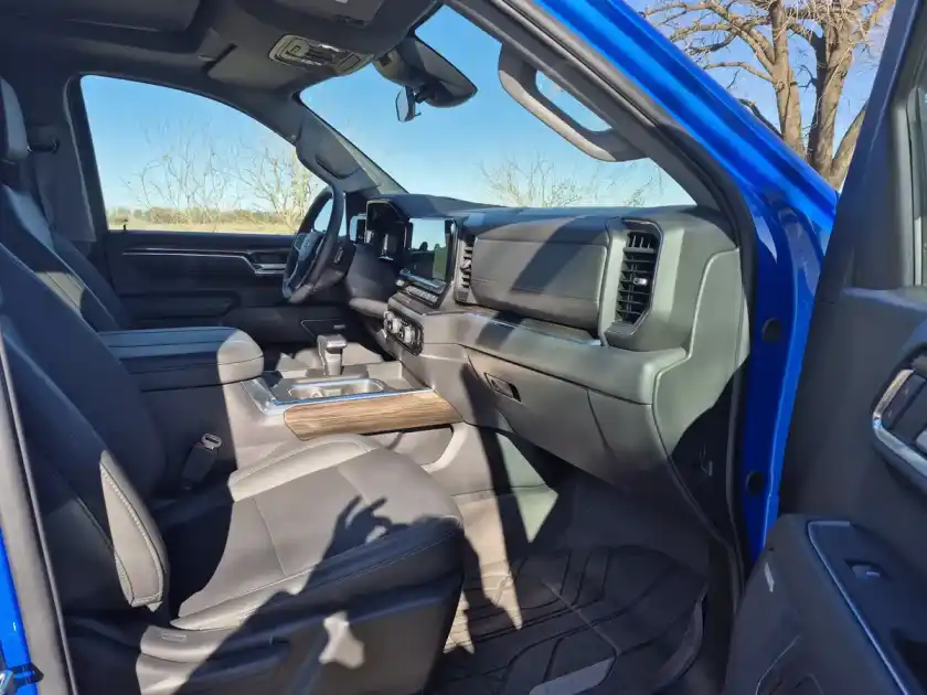 Chevrolet Silverado 5.3 V8 Z71 Trail Boss 2025 - foto 4
