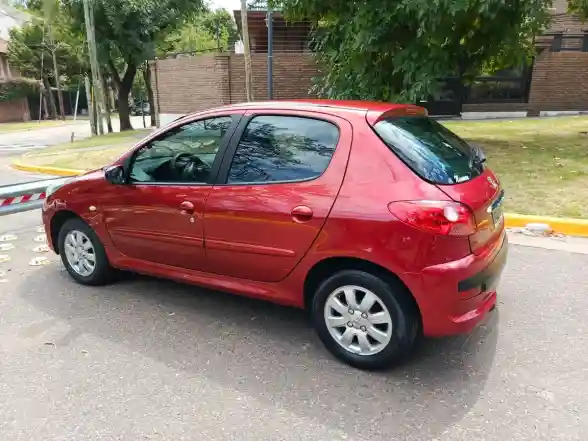 Peugeot 207 Compact 1.9 Xsd 2010 - foto 3