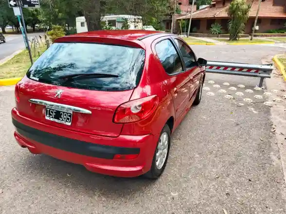 Peugeot 207 Compact 1.9 Xsd 2010 - foto 4