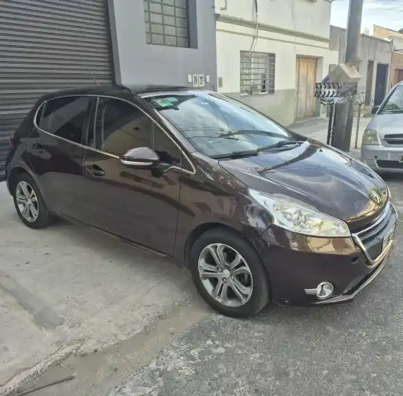 Peugeot 208 1.6 Feline 2014 - foto 3