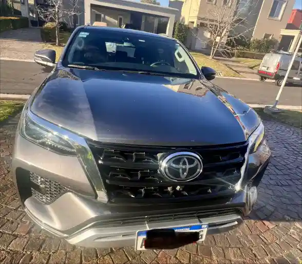 Toyota Hilux Sw4 2.8 Srx 177Cv 4X4 7As At 2023 - foto 2