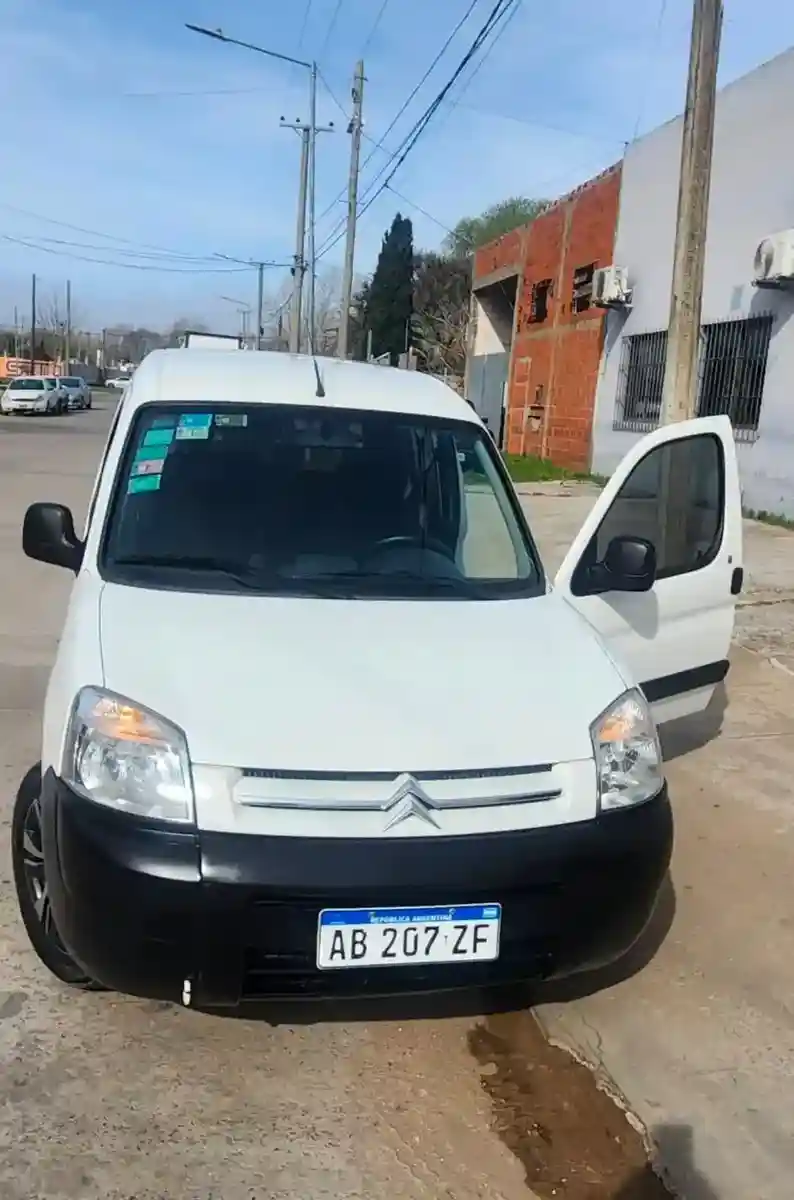 Citroën Berlingo Furgon 1.6 Vti 115 Business Mixto 2017 - foto 3