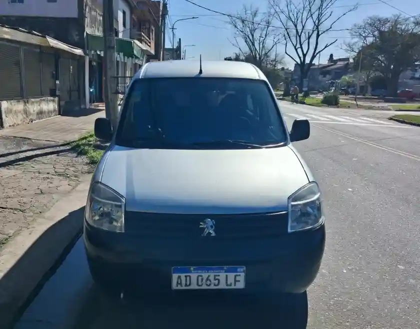 Peugeot Partner 1.6 Hdi Furgon Confort 92 5As 2018 - foto 2