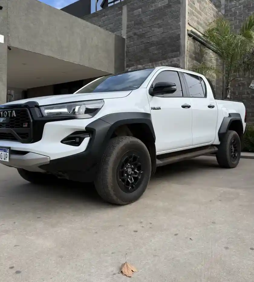 Toyota Hilux Pick-Up 2024 - foto 1