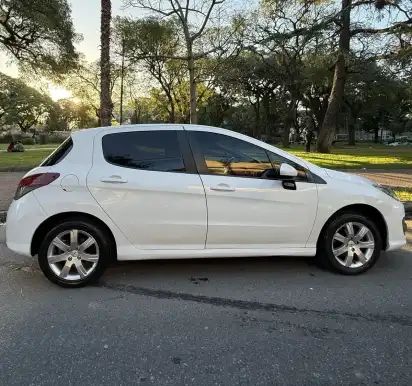 Peugeot 308 1.6 Active 2015 - foto 1