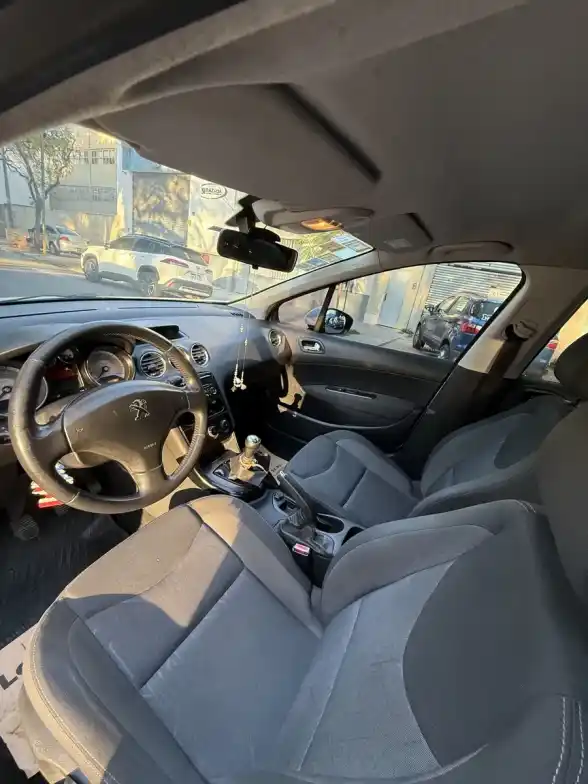 Peugeot 308 1.6 Active 2015 - foto 5