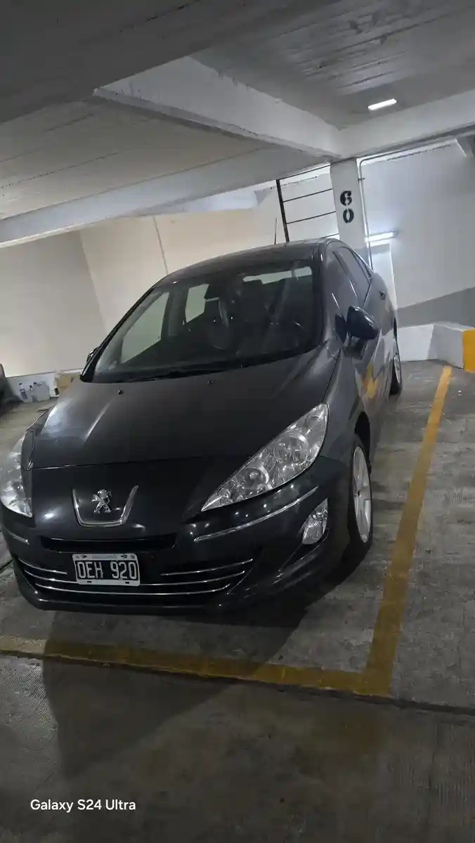 Peugeot 408 2.0 Allure Nav 143Cv 2014 - foto 2