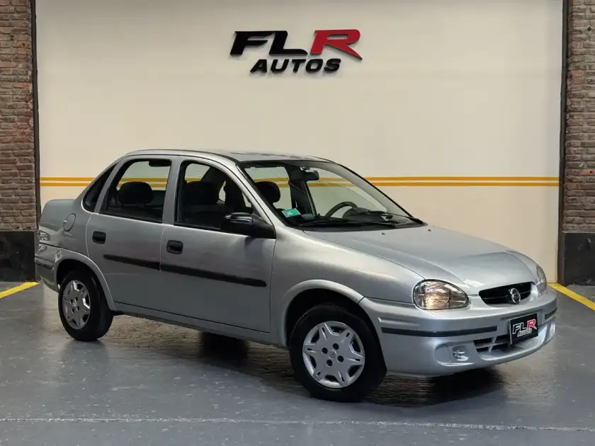 Chevrolet Corsa Classic 1.6 Gl Aa Dh 4P 2005 - foto 2