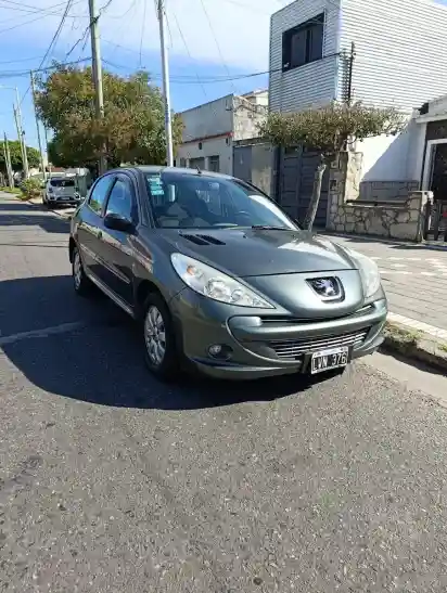 Peugeot 207 1.4 Sedan Allure 75Cv 2012 - foto 2