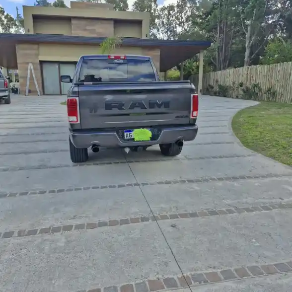 Ram 1500 5.7 Laramie Nigth Edition 2024 - foto 4