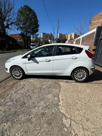 Ford Fiesta Kinetic 1.6 Se Powershift 120Cv 2017 - foto 3