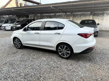 Fiat Cronos 1.8 16V Precision At6 Pack Premium 2021 - foto 5