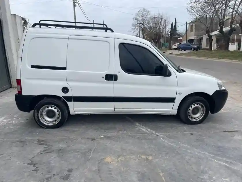 Citroën Berlingo Furgon 1.6 Hdi 92 Bussines 2016 - foto 3