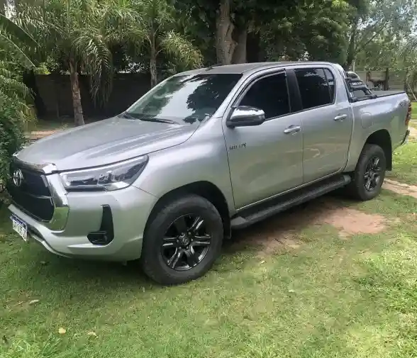 Toyota Hilux Pick-Up 2.8 Cd Srv 204Cv 4X4 At 2021 - foto 1