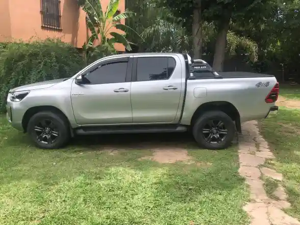 Toyota Hilux Pick-Up 2.8 Cd Srv 204Cv 4X4 At 2021 - foto 2