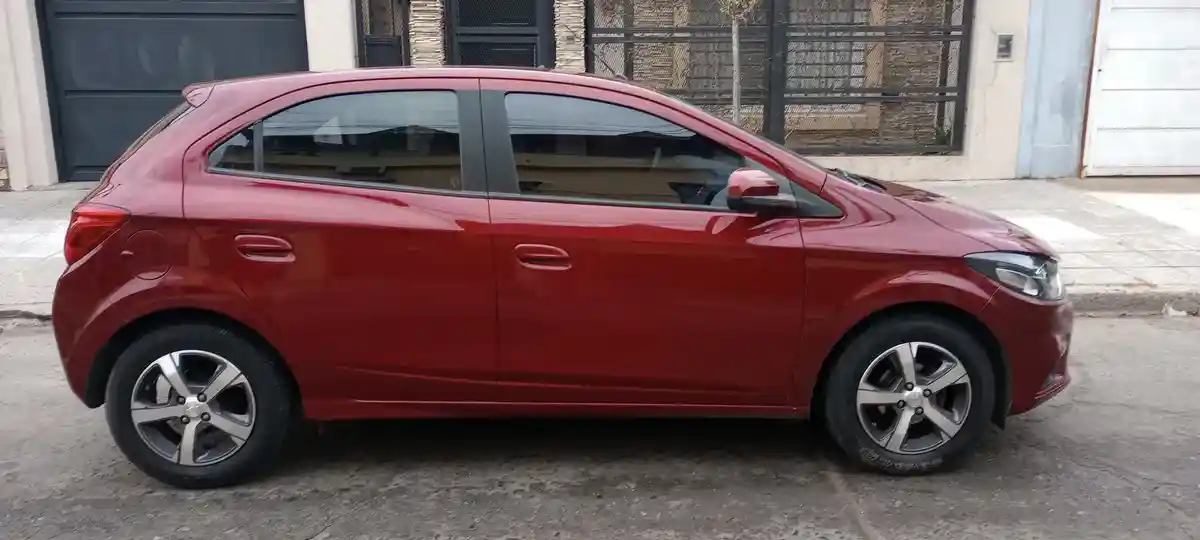 Chevrolet Onix 1.4 Ltz 98Cv 2017 - foto 2