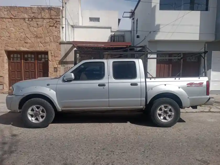 Nissan Frontier 2.8 D/C 4X4 Se 2003 - foto 2