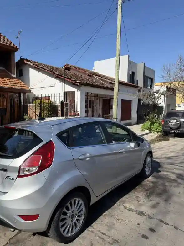 Ford Fiesta Kinetic 1.6 Titanium Powershift 120Cv 2017 - foto 3