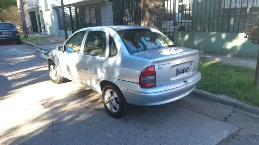 Chevrolet Corsa Classic 1.6 Gl Aa Super 2007 - foto 3