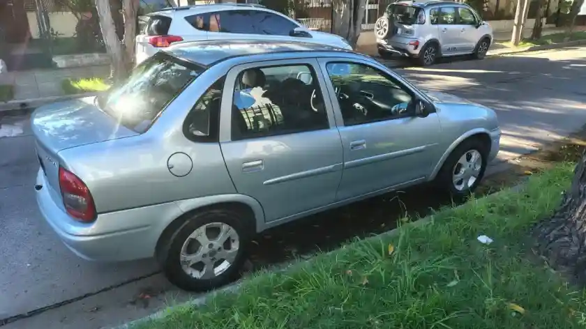 Chevrolet Corsa Classic 1.6 Gl Aa Super 2007 - foto 4