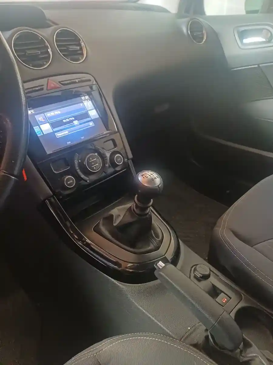 Peugeot 308 1.6 Allure Nav Hdi 115Cv 2015 - foto 5
