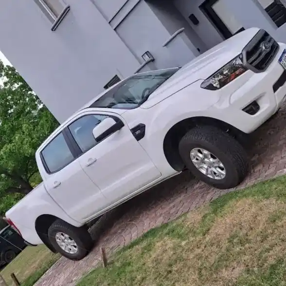 Ford Ranger 3.2 Cd Xls Tdci 200Cv 4X2 2023 - foto 2