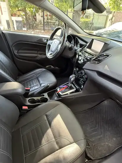 Ford Fiesta Kinetic 1.6 Titanium Powershift 120Cv 2013 - foto 4