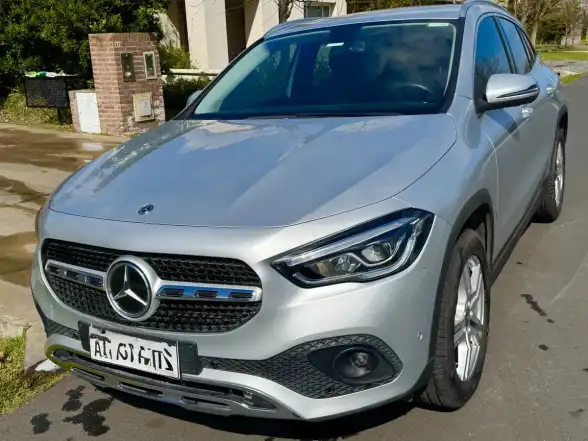 Mercedes-Benz Clase Gla 1.6 Gla200 Urban 156Cv 2020 - foto 1