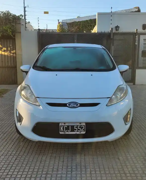 Ford Fiesta Kinetic 1.6 Design 120Cv Titanium 2011 - foto 2