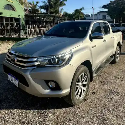 Toyota Hilux Pick-Up 2016 - foto 1