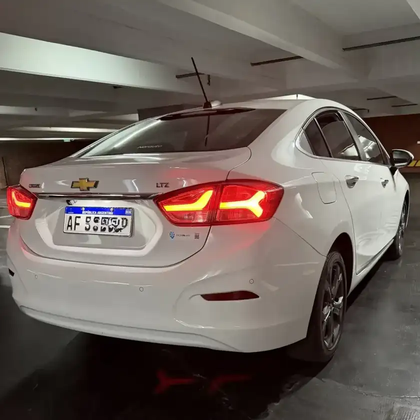 Chevrolet Cruze 5 1.4T Ltz At 2023 - foto 4